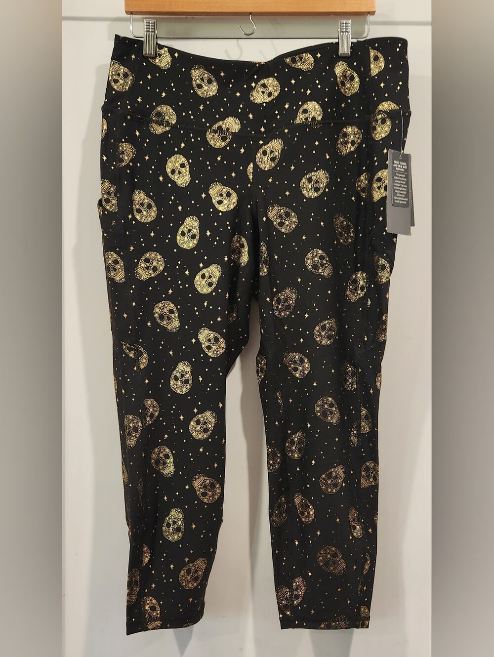 Torrid Active Womens Gold Metallic Star Skull Cropped Athletic Leggings 2 2X New